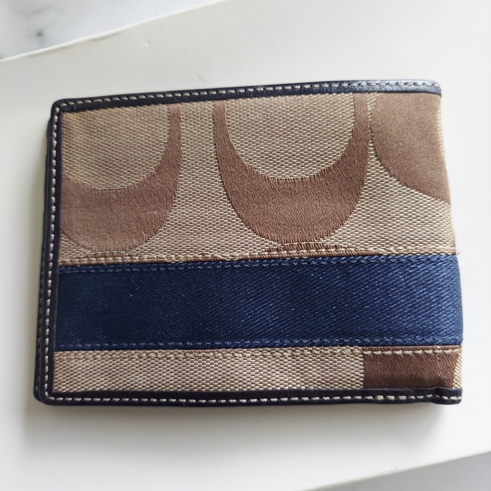 Coach Bifold Wallet - Picture 3 of 7